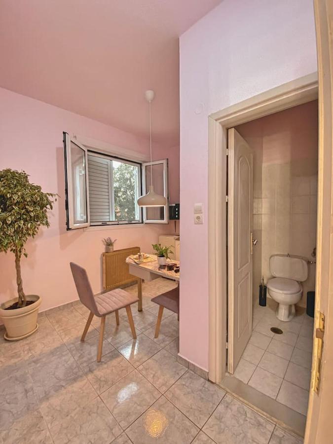 Ruby Apartment *